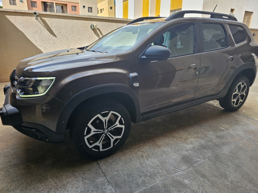 Renault DUSTER ICONIC 1.6 CVT