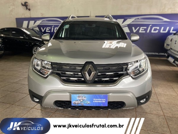 Renault DUSTER ICONIC 1.6 CVT